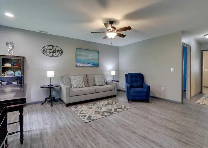 Zanesville Vacation Rental 2 Mi To Downtown!